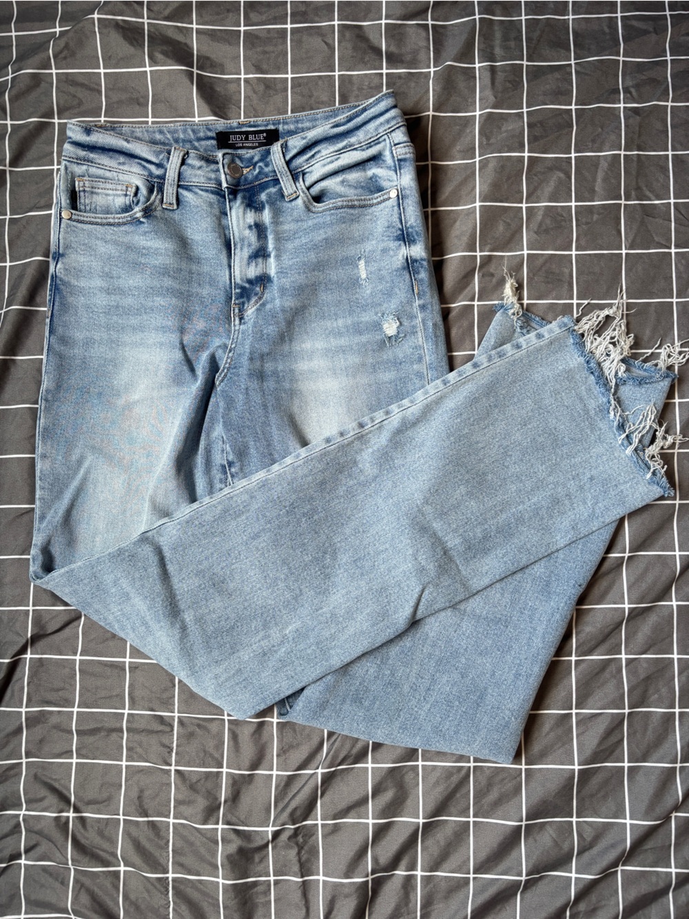 Judy Blue Light Blue Straight-Leg Jeans with Frayed Hem